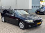 BMW 5-serie Touring 520i High Executive Xenon | HUD | Navi |, Automaat, Euro 5, Gebruikt, Zwart