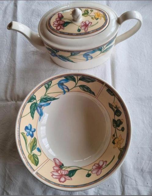 Engelse schalen theepot Johnson Bros blauwe roze bloemen, Antiek en Kunst, Antiek | Servies los, Ophalen of Verzenden