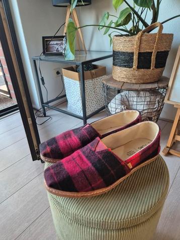 ZGAN.TOMS, Limited Edition, maat 42 beschikbaar voor biedingen