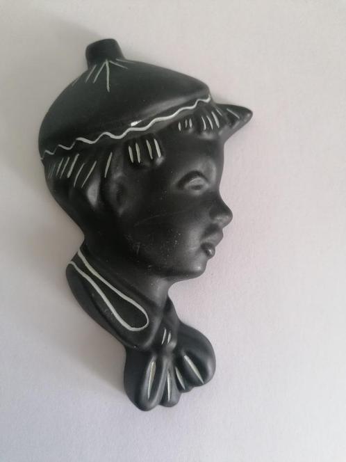 vintage Kroon aardewerk wandhoofdje van een jongen izgst, Antiek en Kunst, Antiek | Keramiek en Aardewerk, Verzenden