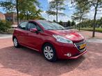 Peugeot 208 1.2 VTI Envy 82PK 5-D 2014 Rood zeer leuk! APK, Auto's, Voorwielaandrijving, Stof, 1199 cc, Origineel Nederlands