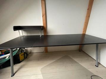 IKEA Galant bureau 220x80 met verhoger - afbeelding 1