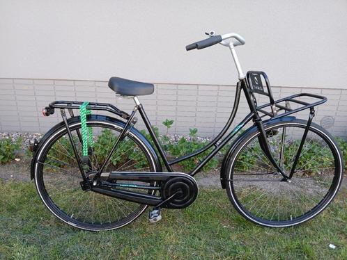 Mooi Omafiets damesfiets zwart 28Inch, Fietsen en Brommers, Fietsen | Dames | Omafietsen, Zo goed als nieuw, 56 cm of meer, Ophalen