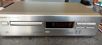 Onkyo R1 CD speler type DX-7110 beschikbaar voor biedingen