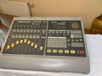 Roland VS-880 digitaal meng/opname werkstation, Muziek en Instrumenten, Mengpanelen, Ophalen, Gebruikt, 5 tot 10 kanalen, Microfooningang