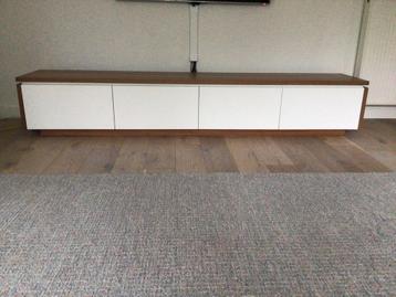 Mooie strak dressoir of tv kast van Bert Plantagie. beschikbaar voor biedingen