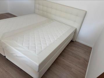Boxspring beschikbaar voor biedingen