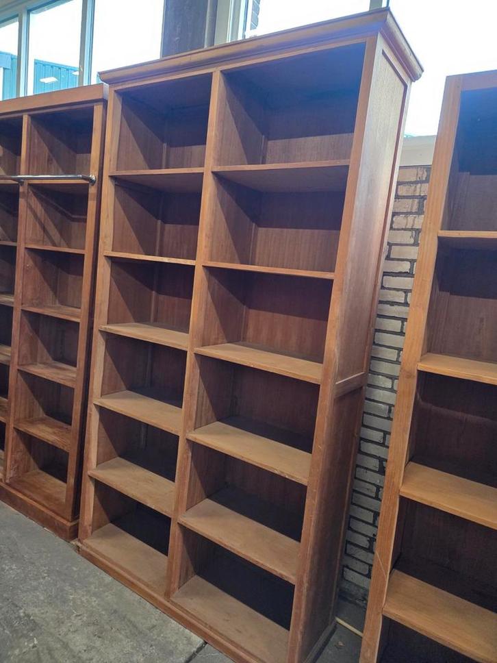Prachtige boekenkast  / bibliotheekkast  / wandkast, Huis en Inrichting, Kasten | Stellingkasten, Zo goed als nieuw, Ophalen
