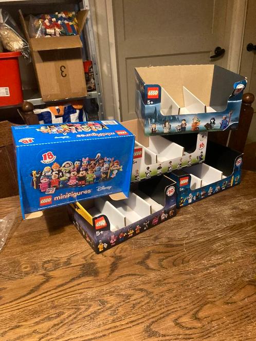 5 lego collecteble minifigures lege dozen. In 1 koop, Kinderen en Baby's, Speelgoed | Duplo en Lego, Gebruikt, Lego, Complete set