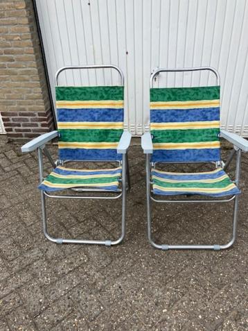 2 stuks lichtgewicht kampeer stoelen beschikbaar voor biedingen