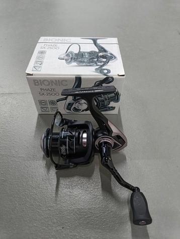 NIEUWE Saenger Bionic Phaze SX2500 6bb spin / feeder molen beschikbaar voor biedingen