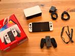Nintendo Switch OLED wit, Ophalen of Verzenden, Zo goed als nieuw, Met 2 controllers, Switch OLED