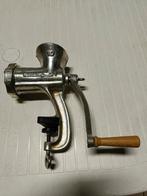 Vleesmolen, Alfa 10, gietijzer., Ophalen of Verzenden, Zo goed als nieuw