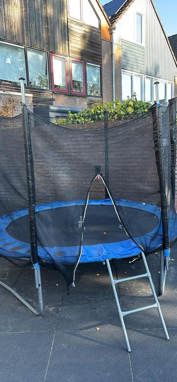 Trampoline 2,40 doorsnee beschikbaar voor biedingen