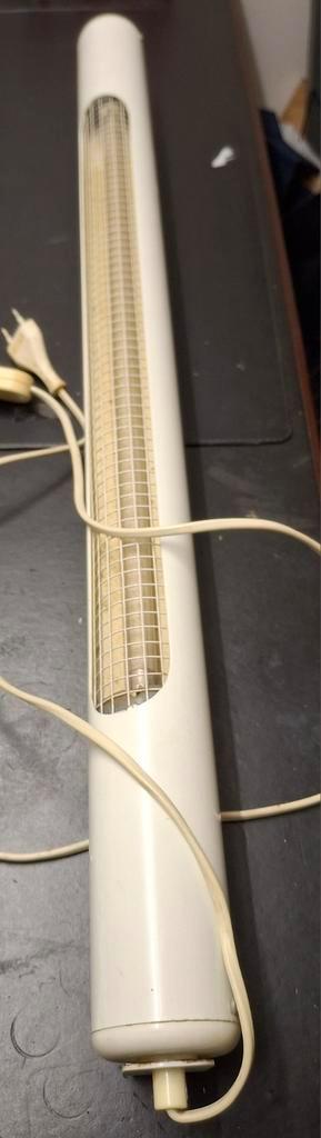 Tl lamp voor boven tafel of bureau beschikbaar voor biedingen