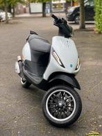 Zip 2takt 70cc ( Orgi Sp Vork ), Fietsen en Brommers, Scooters | Piaggio, Ophalen, Tweetakt, Maximaal 45 km/u, Zo goed als nieuw