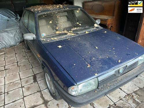 Alfa Romeo 33 1.3 S, Auto's, Oldtimers, Bedrijf, Te koop, Alfa Romeo, Benzine, Hatchback, Handgeschakeld, Origineel Nederlands