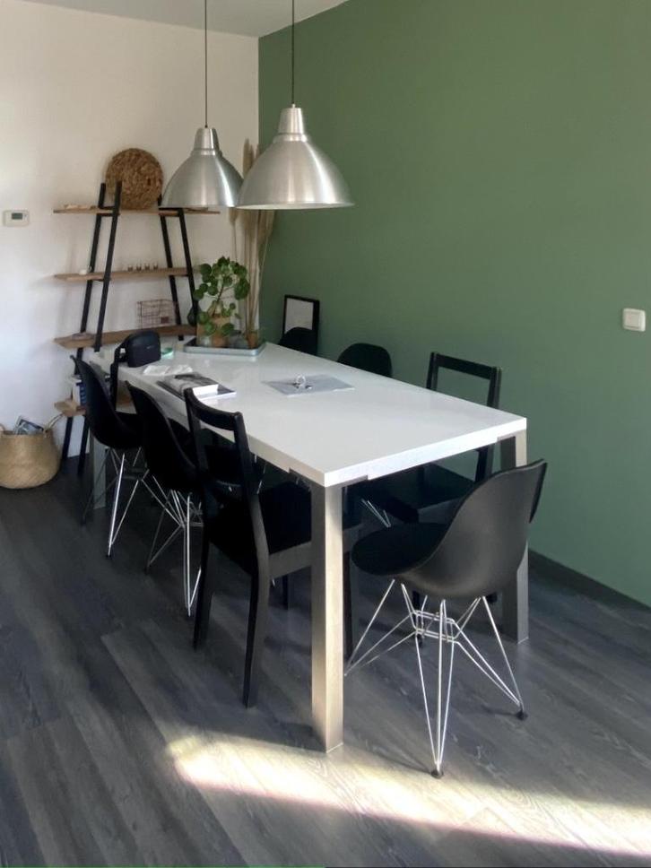Mooie witte eetttafel met roestvrijstalen poten, Huis en Inrichting, Tafels | Eettafels, Gebruikt, 50 tot 100 cm, 150 tot 200 cm