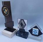 3 x Auto Embleem op standaard, BMX, Renault, British Leyland, Ophalen of Verzenden, Zo goed als nieuw, Auto's