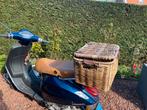 Prachtige  blauwe Vintage Italiaanse Piaggio scooter., Fietsen en Brommers, Scooters | Piaggio, Maximaal 25 km/u, Benzine, Gebruikt