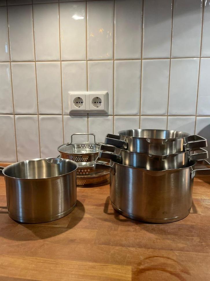 Pannenset - zeer goede staat, Huis en Inrichting, Keuken | Potten en Pannen, Zo goed als nieuw, Pannenset, Rvs, Inductieplaat