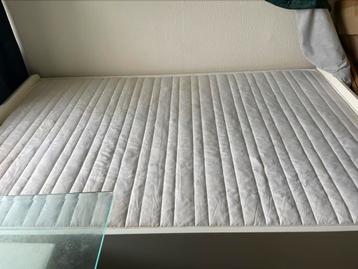 Bed 135&195 gratis ophalen beschikbaar voor biedingen