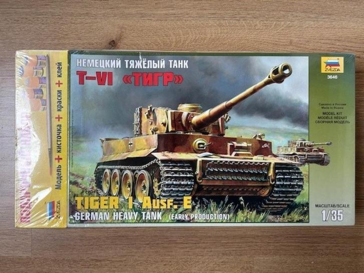 1:35 1/35 Zvezda Tiger I Ausf. E German Heavy Tank (Early, Hobby en Vrije tijd, Modelbouw | Auto's en Voertuigen, Zo goed als nieuw