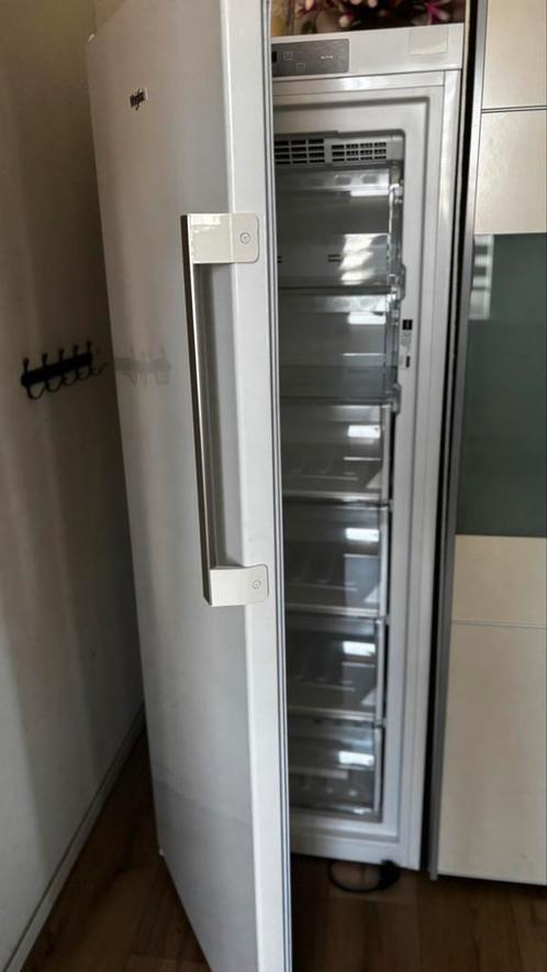 Whirlpool UW6 F2C WB vriezer, Witgoed en Apparatuur, Vriezers en Diepvrieskisten, Vrijstaand, Vrieskast, 160 cm of meer, Minder dan 60 cm