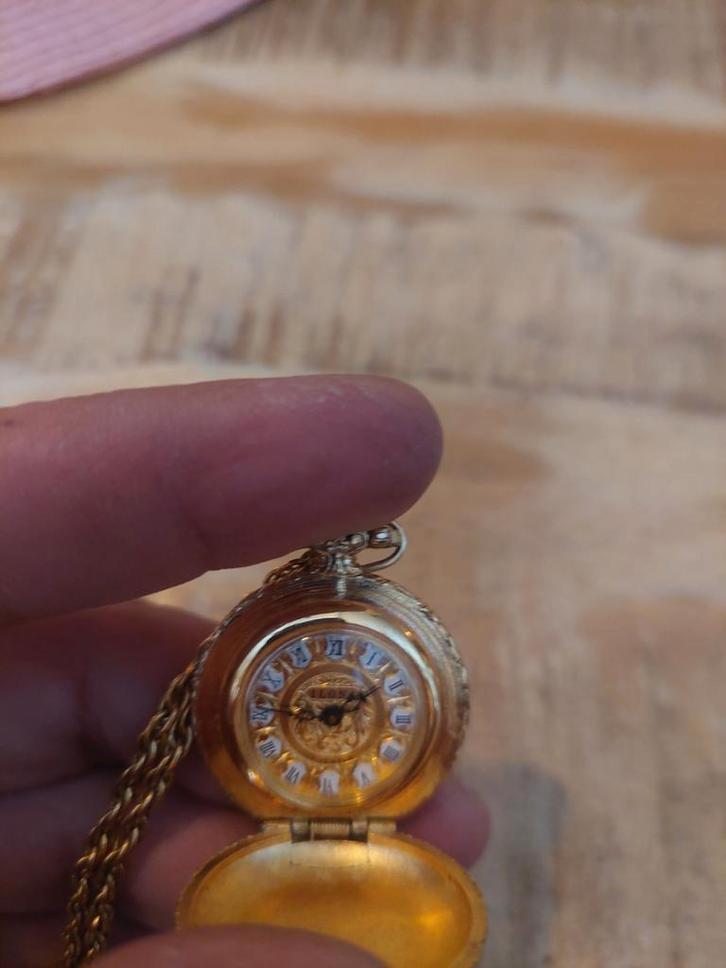 Ilona Swiss Zakhorloge met Ketting, Antiek en Kunst, Antiek | Goud en Zilver, Ophalen of Verzenden