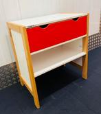 Vintage schoolkast met lade Schilte speelgoedkast kinderkast, Kinderen en Baby's, Kinderkamer | Commodes en Kasten, Voetruimte