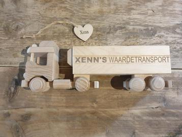 Zoekt u een gepersonaliseerd cadeau van hout? beschikbaar voor biedingen