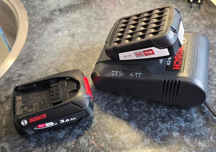 Bosch accu's en oplader, Doe-het-zelf en Verbouw, Gereedschap | Boormachines, Gebruikt, Minder dan 400 watt, Ophalen