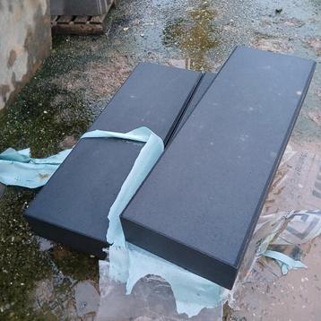 Te koop 3 nieuwe antraciet traptreden. beschikbaar voor biedingen