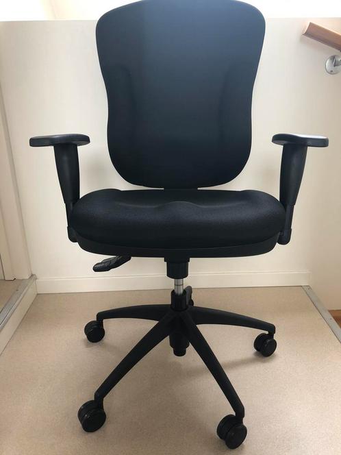 Ergonomische bureaustoel zwart, Huis en Inrichting, Bureaustoelen, Zo goed als nieuw, Zwart, Ophalen of Verzenden