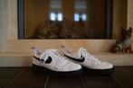 Nike Air Force 1 wit, zwart maat 42, Kleding | Heren, Schoenen, Wit, Ophalen of Verzenden, Sneakers of Gympen, Gedragen