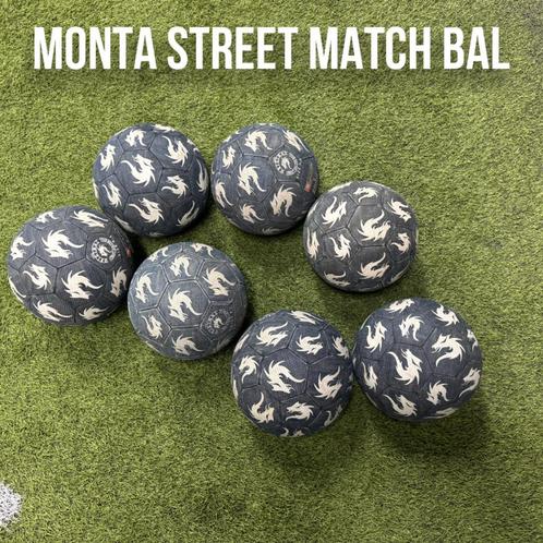 Monta Street Match Blauw Maat 4.5 (2) (216), Sport en Fitness, Voetbal, Gebruikt, Bal, Ophalen