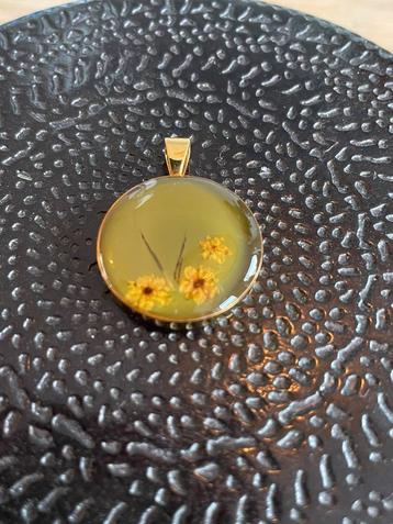 Prachtige vintage ‘memory locket’ hanger beschikbaar voor biedingen