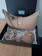 Prada Beige Schoudertasje -  nieuw!, Sieraden, Tassen en Uiterlijk, Tassen | Damestassen, Ophalen of Verzenden, Zo goed als nieuw