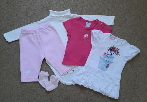 Baby kledingpakket voor meisje, m.68 cm. Gratis rammelaar., Kinderen en Baby's, Babykleding | Baby-kledingpakketten, Zo goed als nieuw