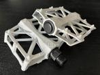 aluminium witte fiets trappers, Fietsen en Brommers, Fietsonderdelen, Ophalen of Verzenden, Nieuw, Algemeen, Crankstel of Pedalen