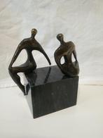 Bronzen beeldje op granieten voetstuk, Antiek en Kunst, Verzenden