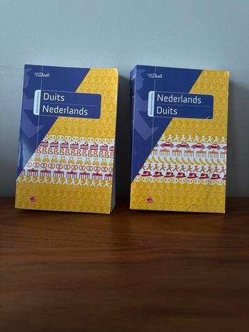 Van Dale Pocketwoordenboeken: Duits-Nederlands beschikbaar voor biedingen