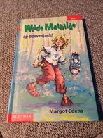 Wilde Mathilde op boevenjacht - Margot Edens, Boeken, Ophalen of Verzenden, Zo goed als nieuw, Margot Edens, Fictie algemeen