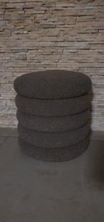 Poef boucle stof in mooie bruin, Huis en Inrichting, Ophalen of Verzenden, Riet