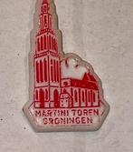 Vintage Martini Toren Groningen Speldje, Verzamelen, Speldjes, Pins en Buttons, Verzenden, Gebruikt, Stad of Land, Speldje of Pin