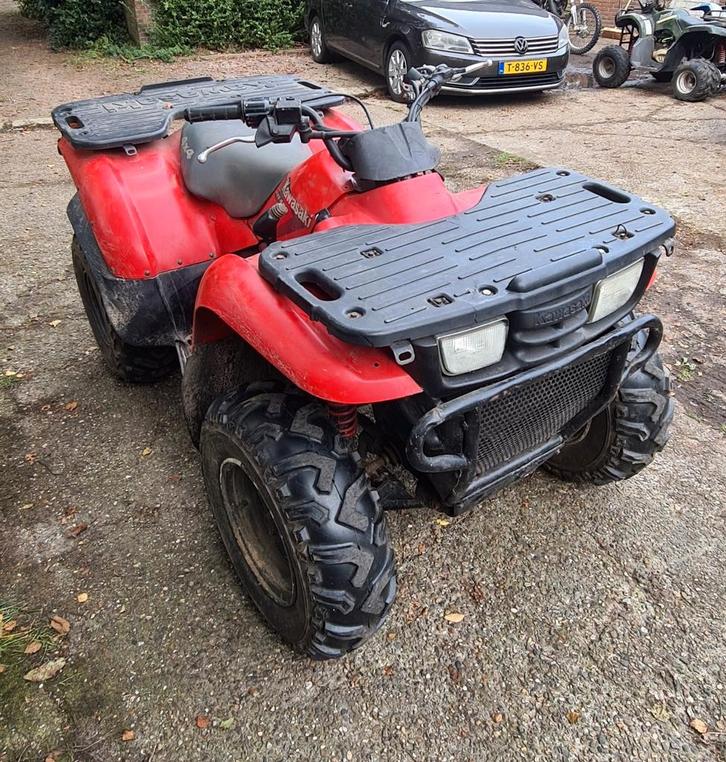 Kawasaki KVF400 4x4 Quad met trekhaak, Motoren, Quads en Trikes, Ophalen