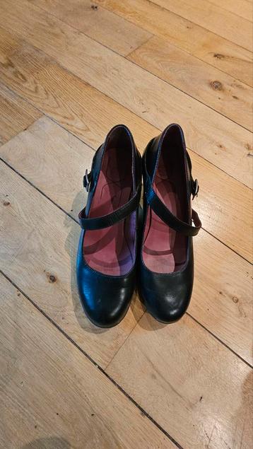 Dr Martens Amelia mt 41 beschikbaar voor biedingen