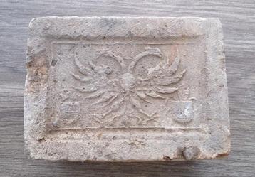 Om 1600-1650 Bodemvondst Haardsteen Kachelsteen Luikse Steen beschikbaar voor biedingen