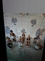 Oude beeldjes van mannetjes en vrouwtjes, Ophalen of Verzenden