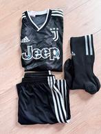 Tenue Juventus Adidas zwart maat 176/164, Sport en Fitness, Voetbal, Maat XS of kleiner, Ophalen of Verzenden, Zo goed als nieuw